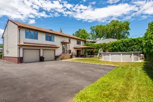 15 Bogert Pl, Clifton, NJ 07013 - Photo 32