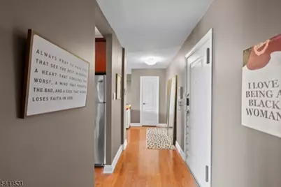 60 Parkway Dr, East Orange, NJ 07017 - Photo 12