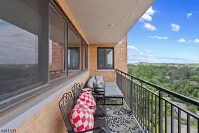 60 Parkway Dr, East Orange, NJ 07017 - Photo 18