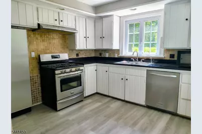 61 East Ave, Washington Township, NJ 07853 - Photo 6