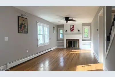 61 East Ave, Washington Township, NJ 07853 - Photo 4