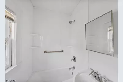 714 Chandler Ave, Linden, NJ 07036 - Photo 8