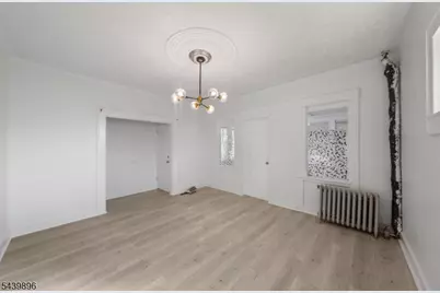 714 Chandler Ave, Linden, NJ 07036 - Photo 4