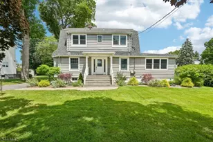 377 Hollywood Ave, Fairfield, NJ 07004 - Photo 2