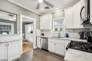 377 Hollywood Ave, Fairfield, NJ 07004 - Photo 14