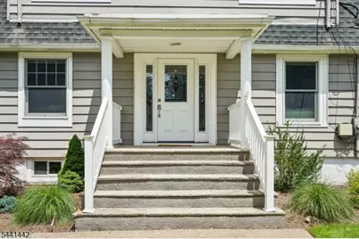 377 Hollywood Ave, Fairfield, NJ 07004 - Photo 4