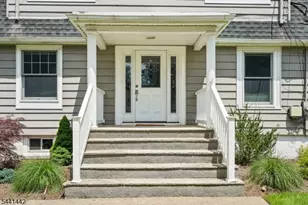 377 Hollywood Ave, Fairfield, NJ 07004 - Photo 4