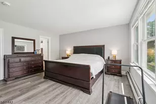 377 Hollywood Ave, Fairfield, NJ 07004 - Photo 16