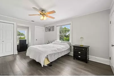 377 Hollywood Ave, Fairfield, NJ 07004 - Photo 24