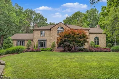 4 Unneberg Ave, Roxbury Township, NJ 07876 - Photo 2