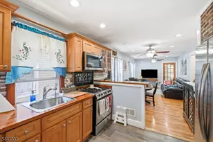 207 Buchanan St, Linden, NJ 07036 - Photo 8