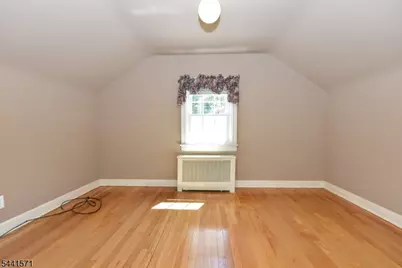 161 Wyckoff Ave, Wyckoff Township, NJ 07481 - Photo 12