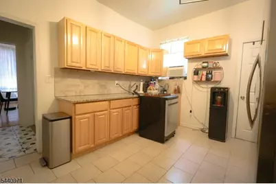 161 Milford Ave, Newark, NJ 07108 - Photo 8