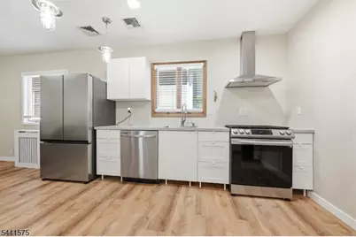 64 Conover Ave, Nutley, NJ 07110 - Photo 8