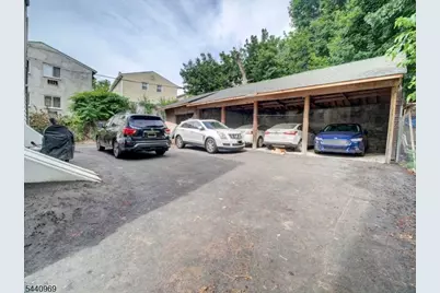 143 Huntington Ter #2R, Newark, NJ 07112 - Photo 14