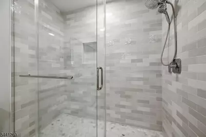 34 Woodlawn Ter, Jefferson Township, NJ 07849 - Photo 20
