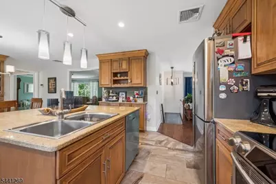 34 Woodlawn Ter, Jefferson Township, NJ 07849 - Photo 12