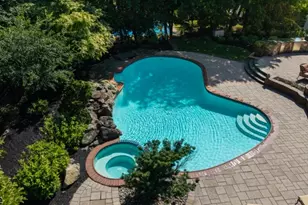 4 Ashley Dr, Mount Olive, NJ 07836 - Photo 2
