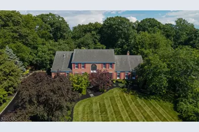 4 Ashley Dr, Mount Olive, NJ 07836 - Photo 4