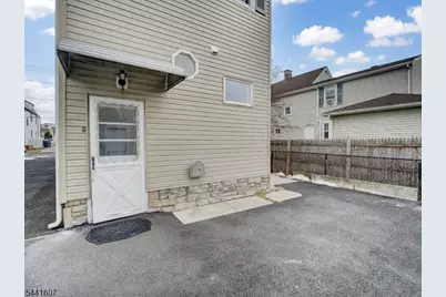 27 Honiss St #2, Belleville, NJ 07109 - Photo 4