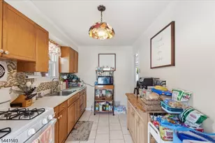 4 Salem Rd, Paterson, NJ 07502 - Photo 16