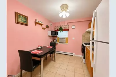 725 Joralemon St #31, Belleville Twp., NJ 07109 - Photo 4