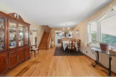 6 Plenge Dr, Belleville, NJ 07109 - Photo 4
