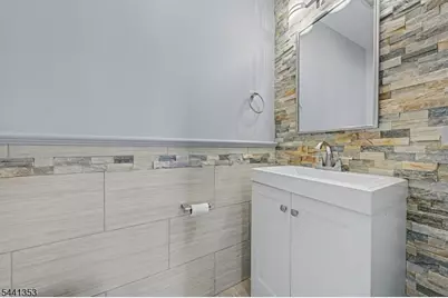 4 Michael Ct, Hamburg, NJ 07419 - Photo 10