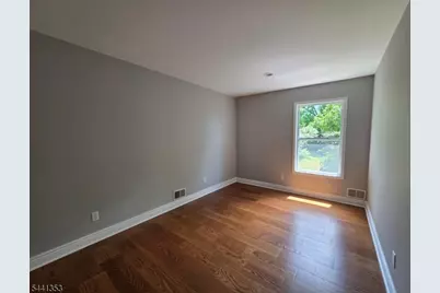 4 Michael Ct, Hamburg, NJ 07419 - Photo 8