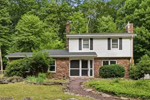 223 Beacon Hill Rd, Washington Township, NJ 07830 - Photo 4