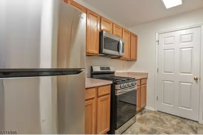 1132 Stafford St #1132, Mahwah, NJ 07430 - Photo 8