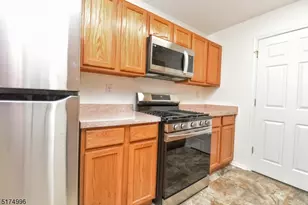 1132 Stafford St, Mahwah, NJ 07430 - Photo 10