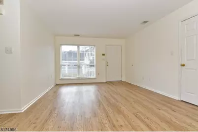 1132 Stafford St #1132, Mahwah, NJ 07430 - Photo 6