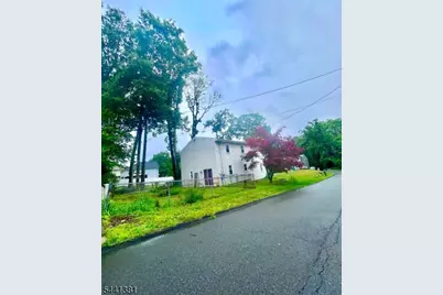 21 Greenwood Ave, Hopatcong, NJ 07874 - Photo 4