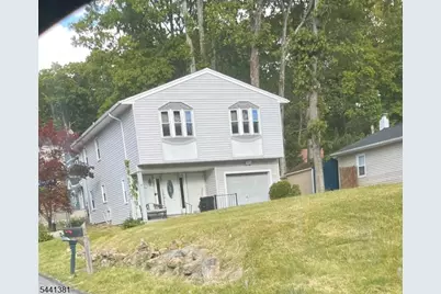 21 Greenwood Ave, Hopatcong, NJ 07874 - Photo 2