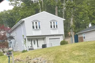 21 Greenwood Ave, Hopatcong, NJ 07874 - Photo 2