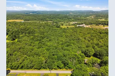 35 Hampton Heights Rd, Lafayette, NJ 07848 - Photo 1