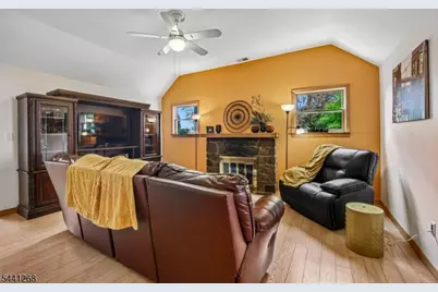 43 Calumet Ave, Parsippany, NJ 07034 - Photo 6