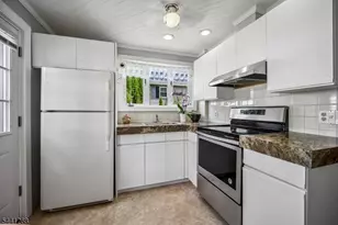 43 Calumet Ave, Parsippany, NJ 07034 - Photo 12