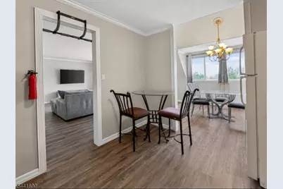 466 Pompton Ave #F, Cedar Grove Twp., NJ 07009 - Photo 4
