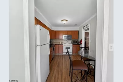 466 Pompton Ave #F, Cedar Grove Twp., NJ 07009 - Photo 6
