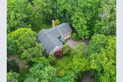 60 Brook Dr, Watchung, NJ 07069 - Photo 2
