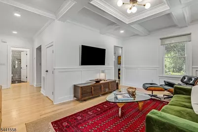 27 Montclair Ave, Montclair, NJ 07042 - Photo 6