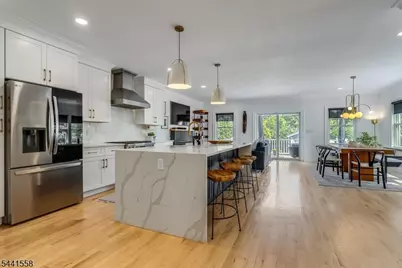 27 Montclair Ave, Montclair, NJ 07042 - Photo 8