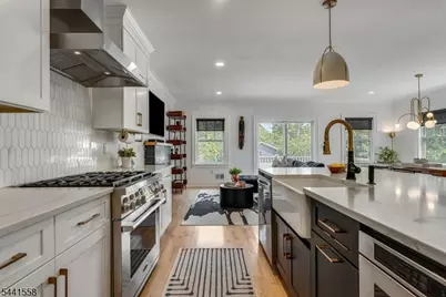 27 Montclair Ave, Montclair, NJ 07042 - Photo 16