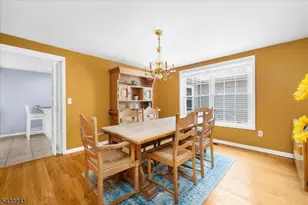 9 Mills Ct, Raritan Township, NJ 08822 - Photo 4