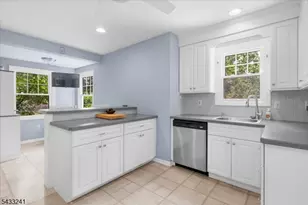9 Mills Ct, Raritan Township, NJ 08822 - Photo 12