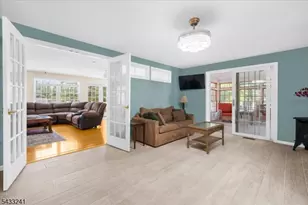 9 Mills Ct, Raritan Township, NJ 08822 - Photo 16