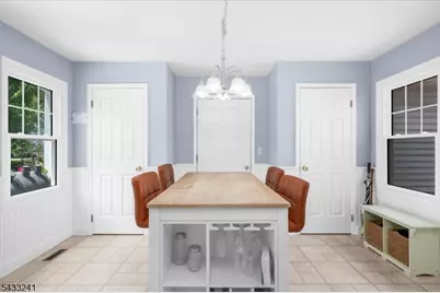 9 Mills Ct, Raritan Township, NJ 08822 - Photo 10