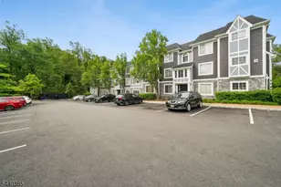 52 Village Dr, Morris Township, NJ 07960 - Photo 26